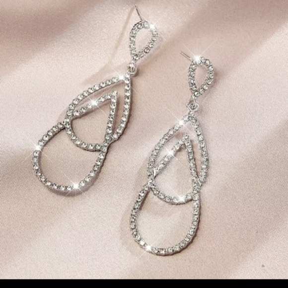 Rhinestone Hyperbole Earrings - Picture 3 of 3